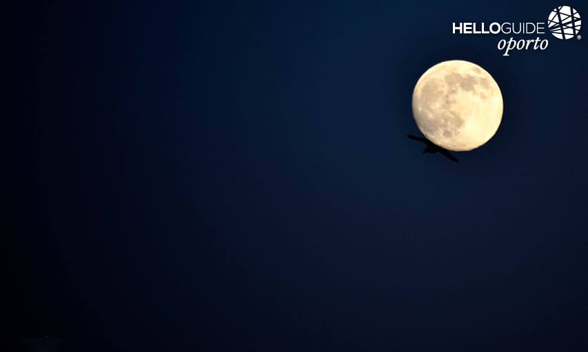 Lua a partir do Cais de Gaia