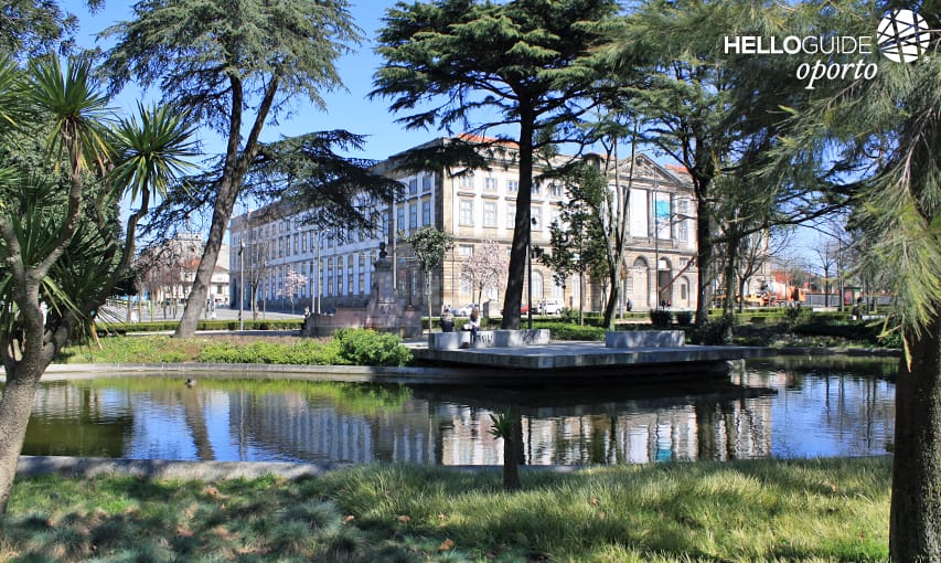 Одна из многочисленных городских садов