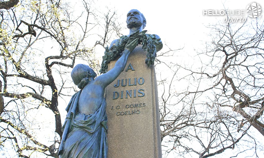 Monumento a Julio Dinis