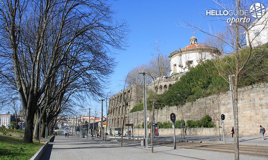 На другой стороне моста