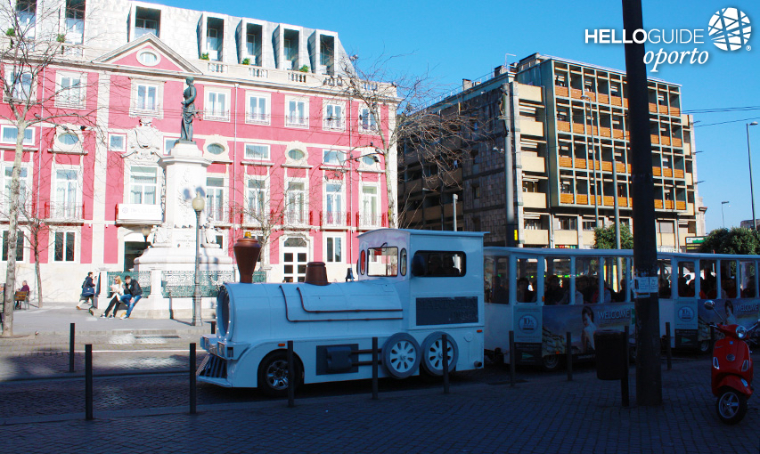 Train touristique à Porto