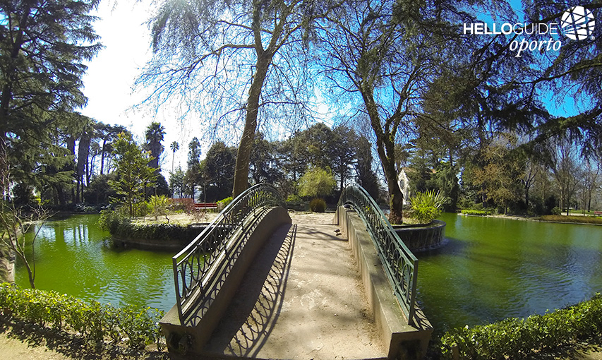Lago nei giardini del Palazzo di Cristallo